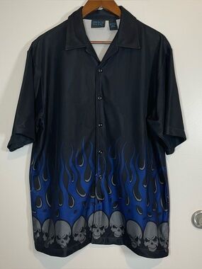 Y2K Skull Blue Flame Skater Grunge MT:2 Size Large Short Sleeve Button Up Shirt